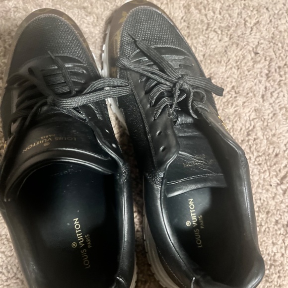 Louis. Vuitton sneakers size 9 - Picture 4 of 9